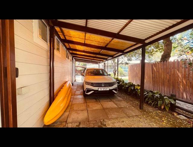 4 BEDROOM PROPERTY TO RENT IN KEURBOOMS RIVER